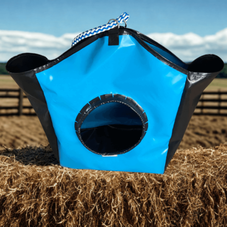 “Horse feeder bag with reinforced back tie ring – slow-feed design for secure and efficient horse feeding”