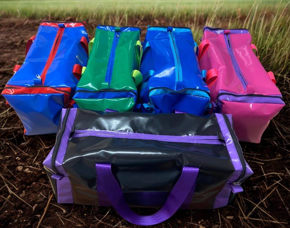 “Medium gear bag with end pockets – durable travel and sports bag with reinforced handles”