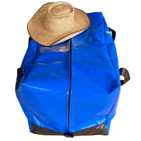 “Large saddle bag 70cm x 42cm x 38cm – durable equestrian gear storage”