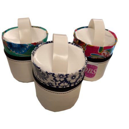 “PVC vinyl toilet roll holder with classic oilcloth pattern – durable, water-resistant, and easy to clean”